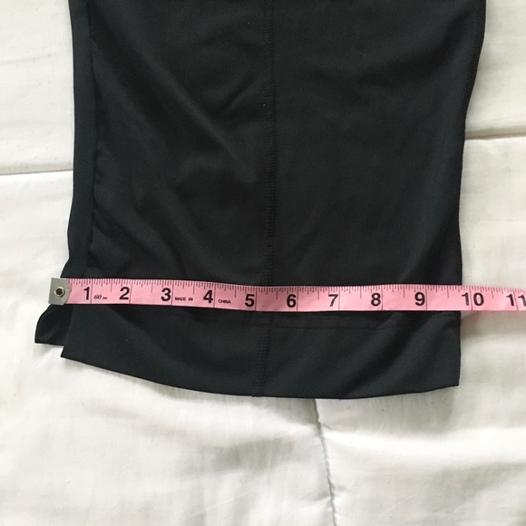 NIKE Dry Fit Capri Length Leggings - Picture 4 of 9